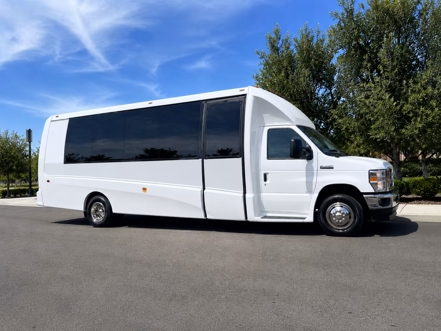 bus rentals for corporate retreats and off site team events