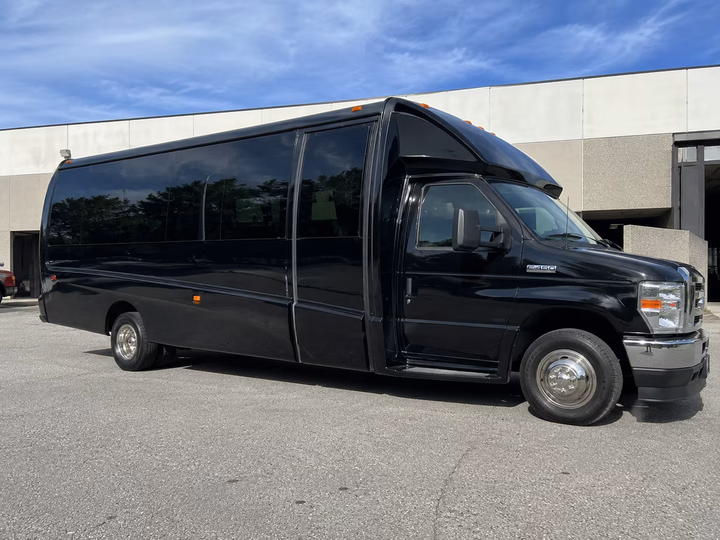 shuttle buses to ameris bank amphitheatre and chastain park shows