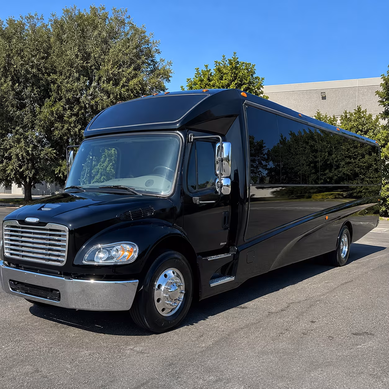 warner robins 20 passenger minibus