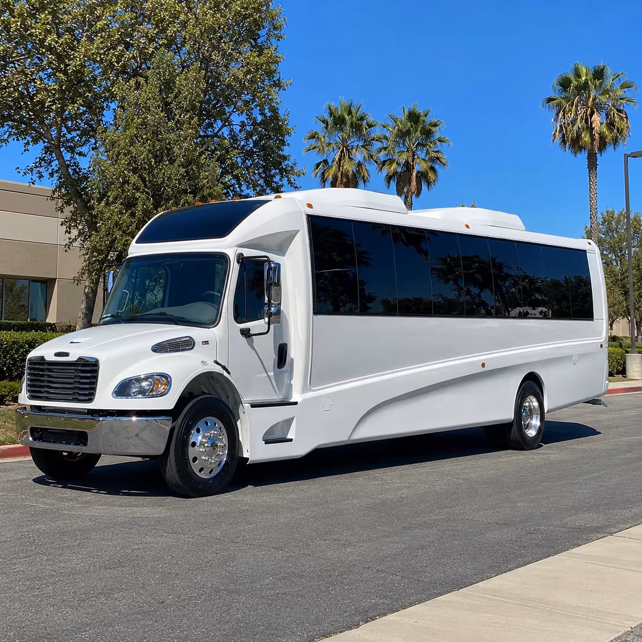 warner robins 28 passenger minibus